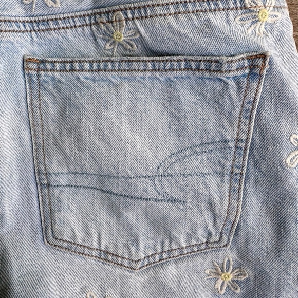 American Eagle Daisy Shorts Sz 4 - Picture 5 of 10